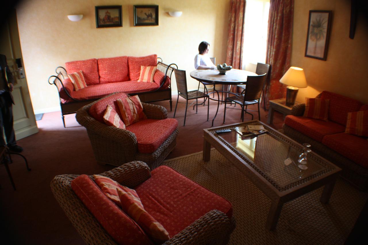 Best Western La Metairie Gosnay Exteriör bild